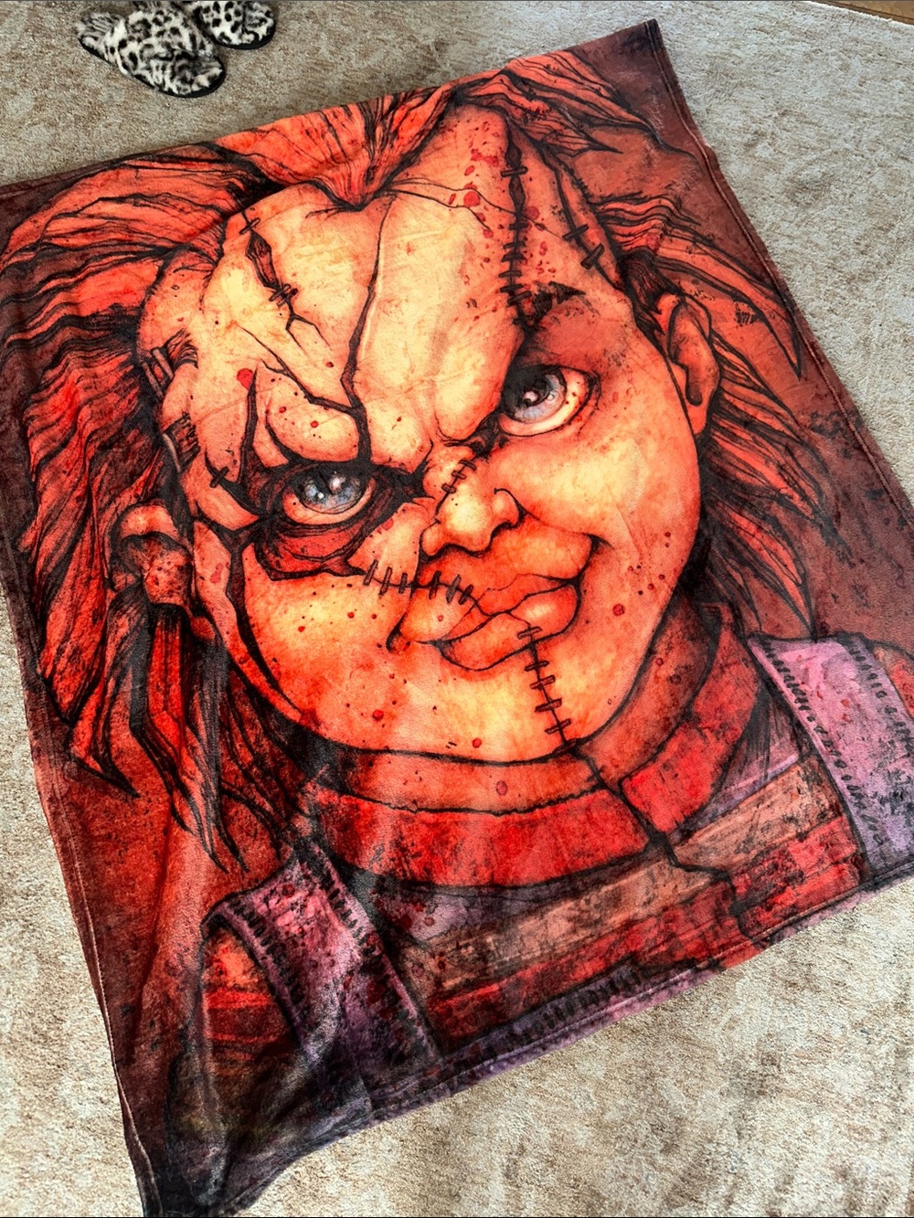 NWOT CHUCKY THROW BLANKET
